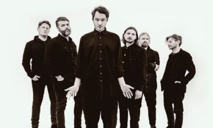 Editors – In This Light And On This Evening