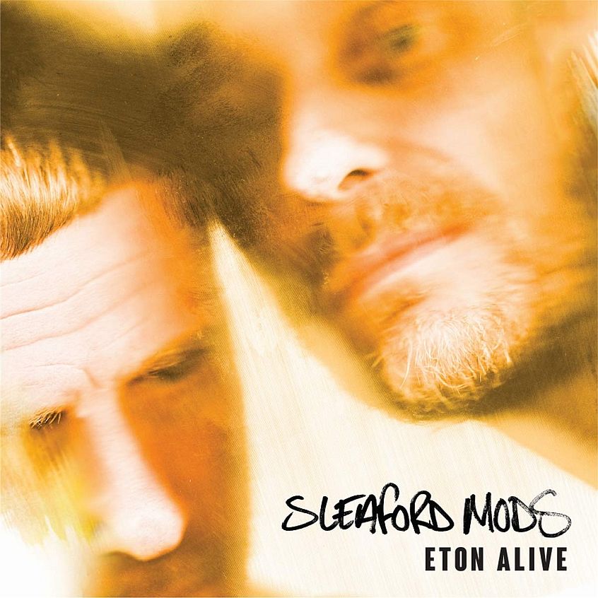 Il nuovo album degli Sleaford Mods esce a febbraio. Il primo estratto e’ “Flipside”.