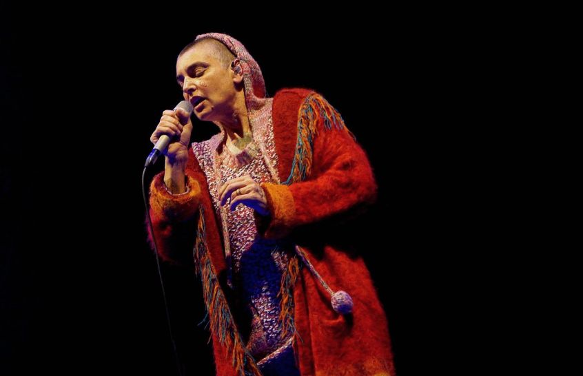 Sinead O’Connor: la polizia di Chicago la sta cercando. Segnalato un tentato suicidio dell’artista.