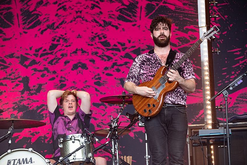 I Foals firmano per la Warner e stanno preparando il quinto album