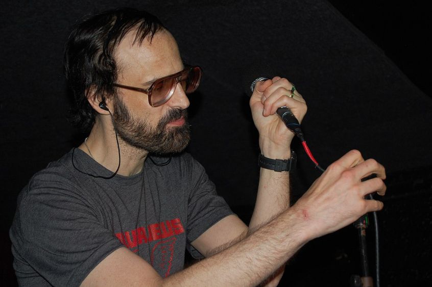 Ascolta per intero il tribute album a David Berman con Adam Green, Dean Wareham, Jad Fair e molti altri