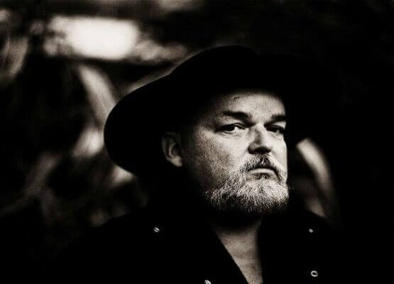 Alain Johannes – Hum