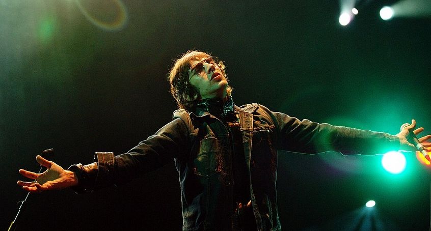 Richard Ashcroft cancella l’ennesima performance a un festival a causa delle restrizioni per il Covid e Crispian Mills lo supporta