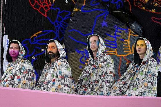 Animal Collective – Time skiffs