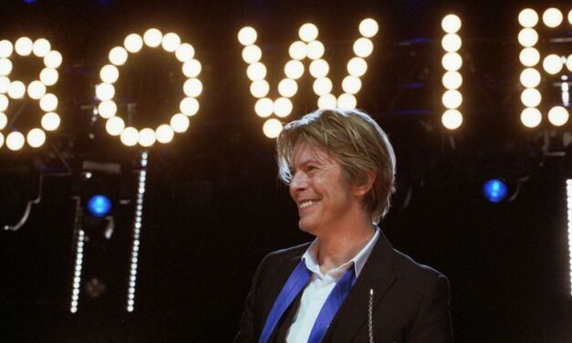 David Bowie e il rapporto con il fratellastro Terry Burns: l’ombra fra le stelle luccicanti