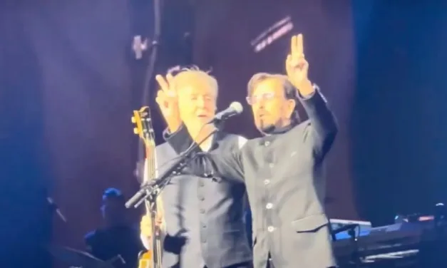 Paul McCartney e Ringo Starr, insieme on stage, per 2 classici dei Beatles