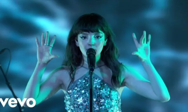 Lauren Mayberry fa tappa al Jimmy Kimmel Live!